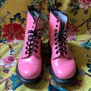 Dr. Martens 1460 taffy pink 8 hole boots guc